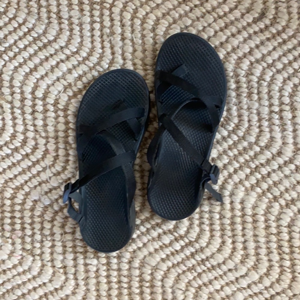 Chaco Black W8